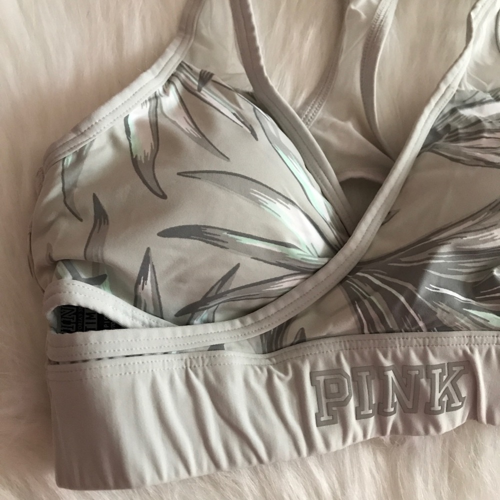 ｖｉｃｔｏｒｉａ'ｓ ｓｅｃｒｅｔ ｐｉｎｋ ｓｐｏｒｔｓ ｂｒａ - Picture 3 of 5
